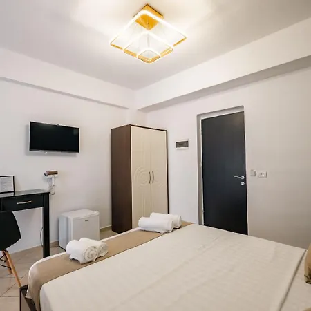 Elio's Hotel 3*